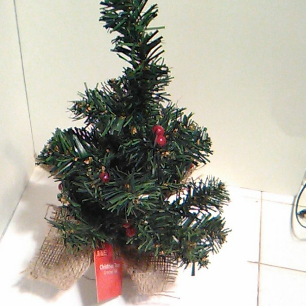 Nwt Mini Christmas Tree (12 inches) - Picture 1 of 5